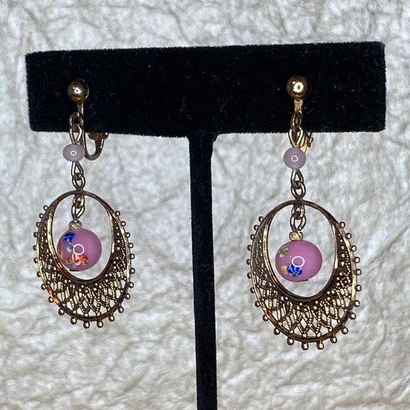 Pink & Gold Tone Filigree Vintage Clip Earrings - Picture 2 of 7